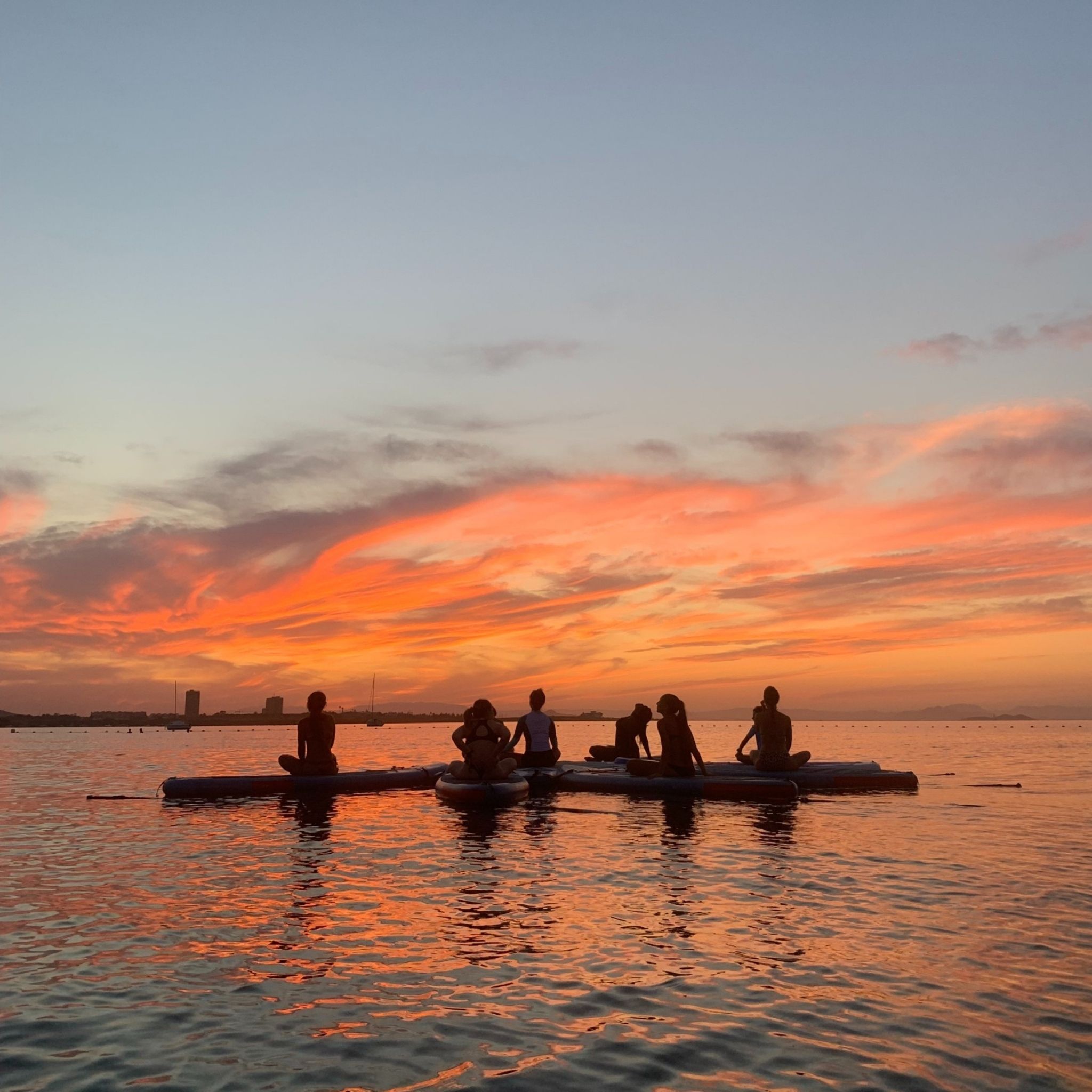 Atardecer Paddle Surf Yoga